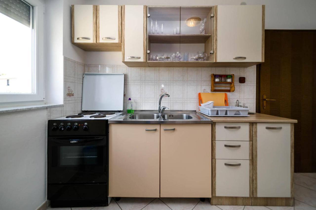 Apartments Mate Balote 54 クルク エクステリア 写真