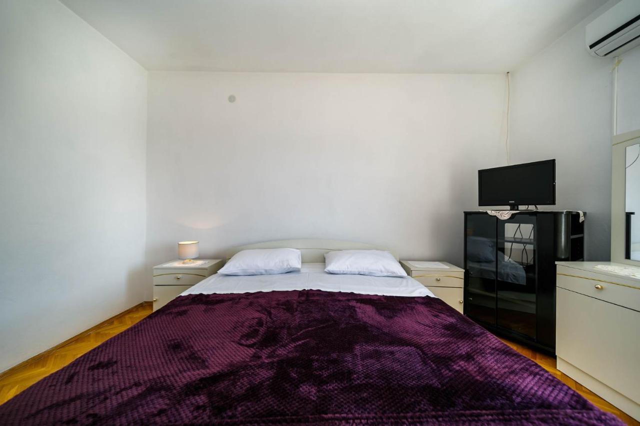 Apartments Mate Balote 54 クルク エクステリア 写真