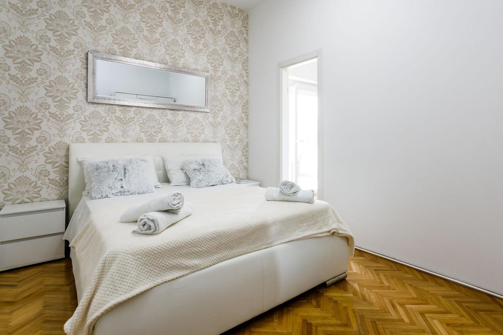 Apartments Mate Balote 54 クルク エクステリア 写真