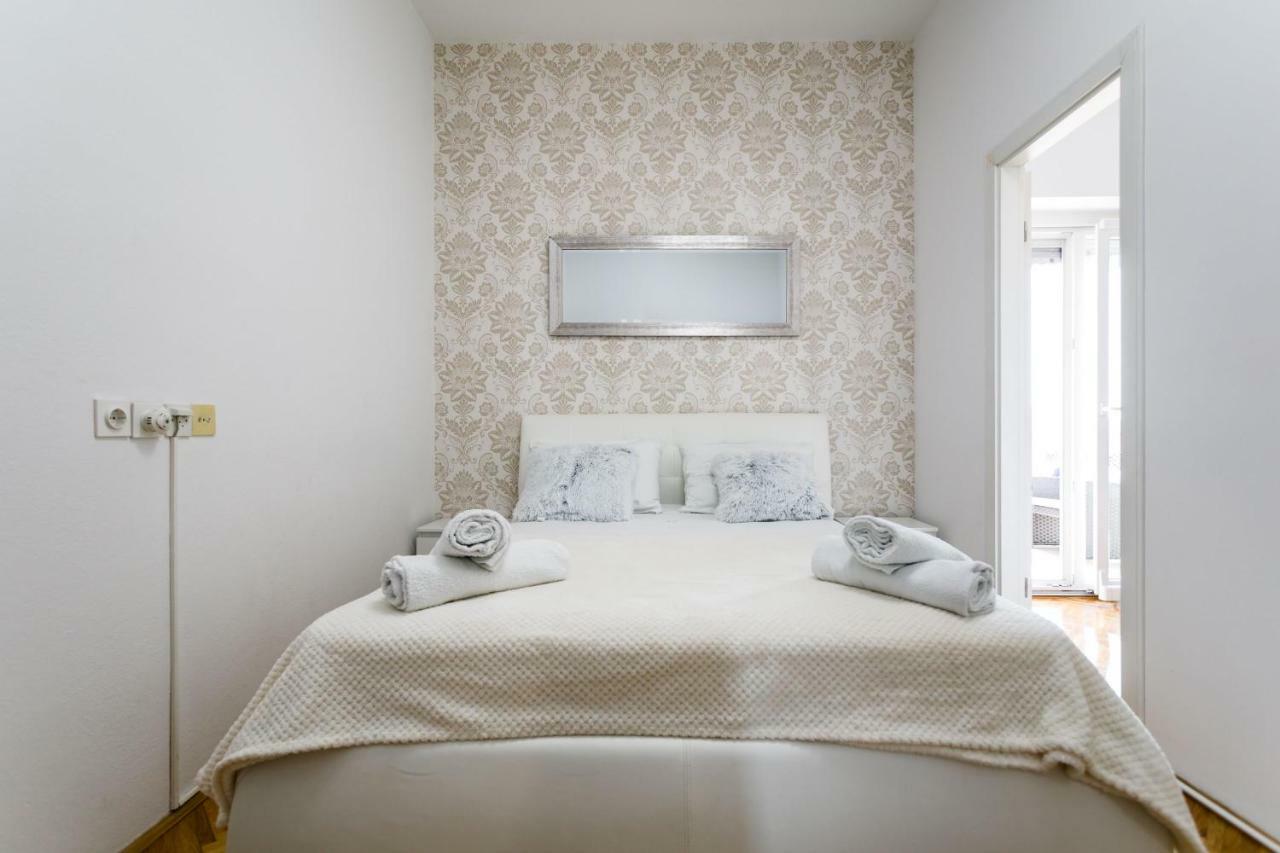 Apartments Mate Balote 54 クルク エクステリア 写真