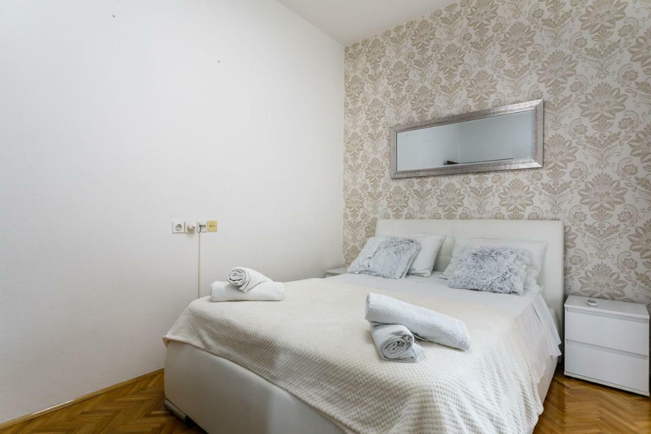 Apartments Mate Balote 54 クルク エクステリア 写真