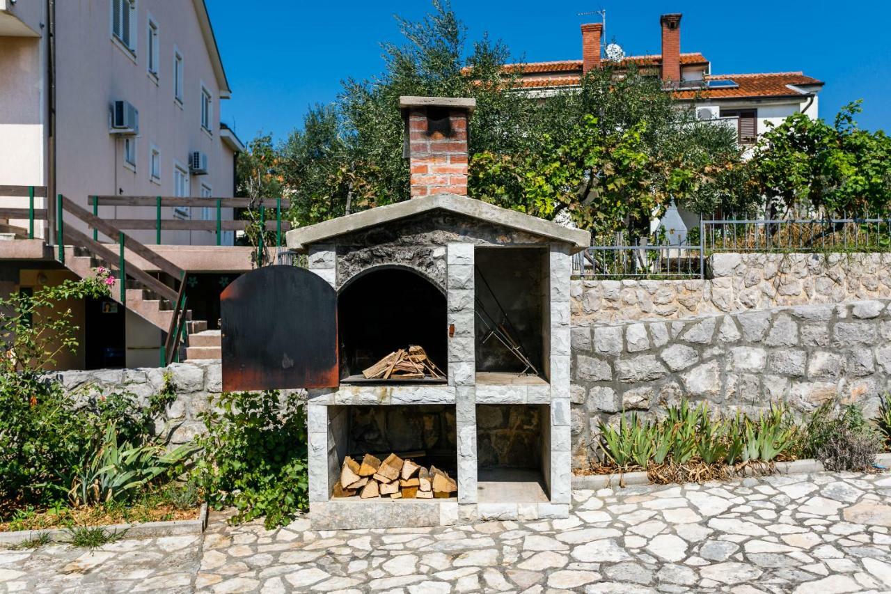 Apartments Mate Balote 54 クルク エクステリア 写真
