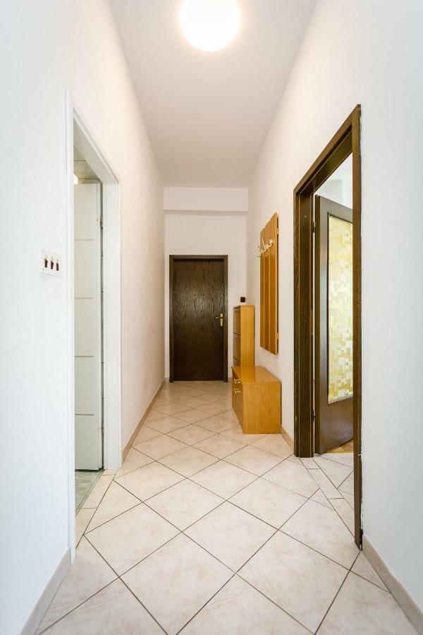 Apartments Mate Balote 54 クルク エクステリア 写真