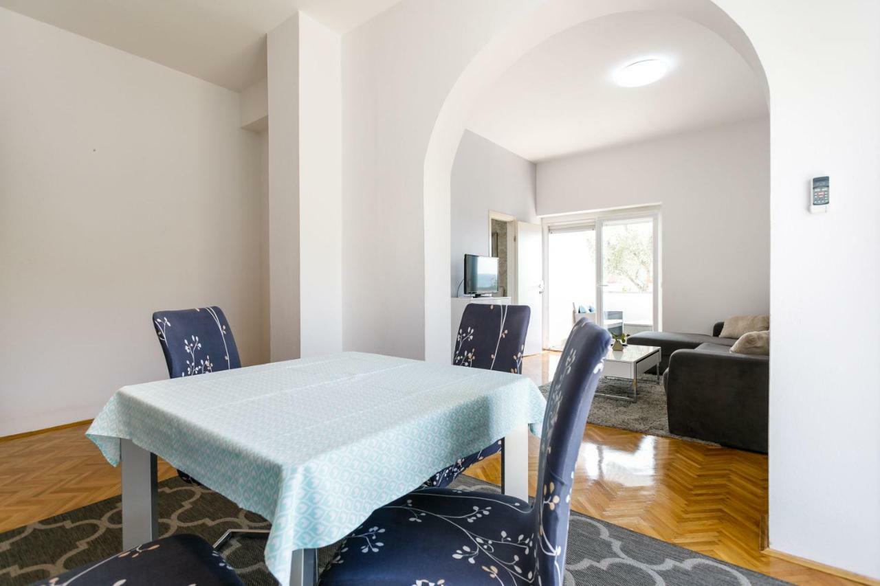 Apartments Mate Balote 54 クルク エクステリア 写真