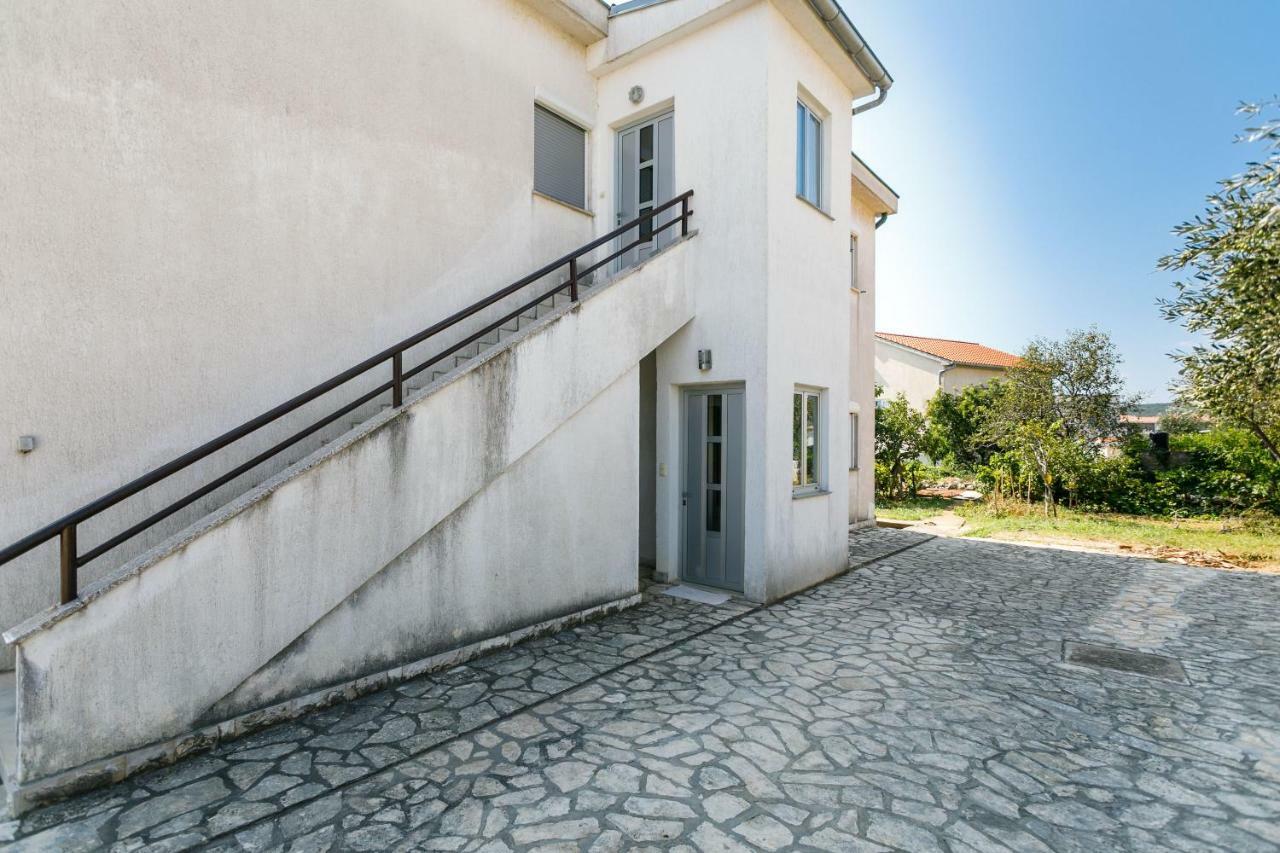 Apartments Mate Balote 54 クルク エクステリア 写真